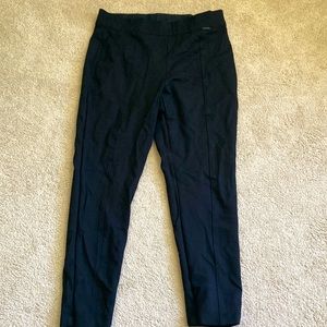 Black slip on ankle length skinny pants